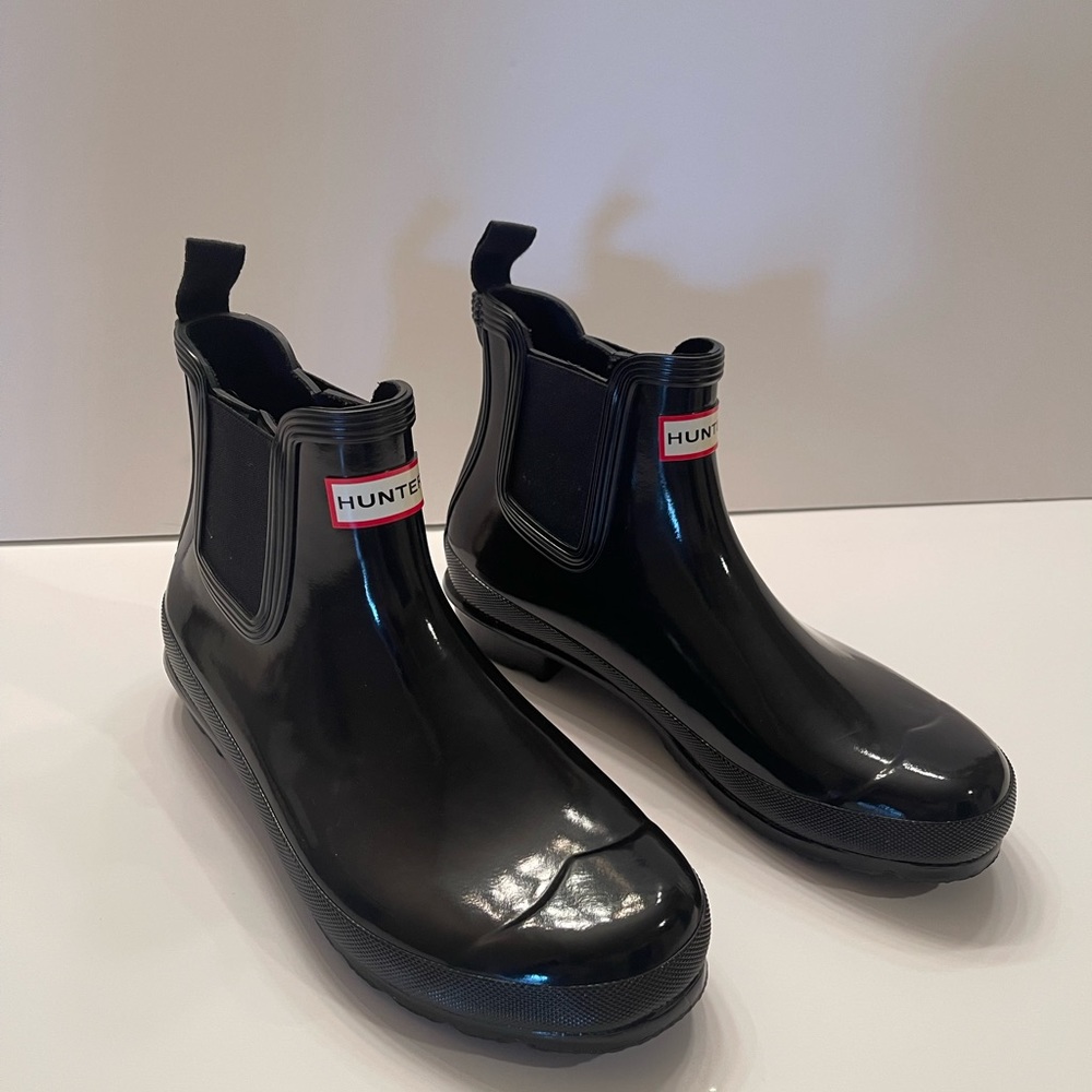 Hunter Original Gloss Waterproof
Chelsea Boot (Women)